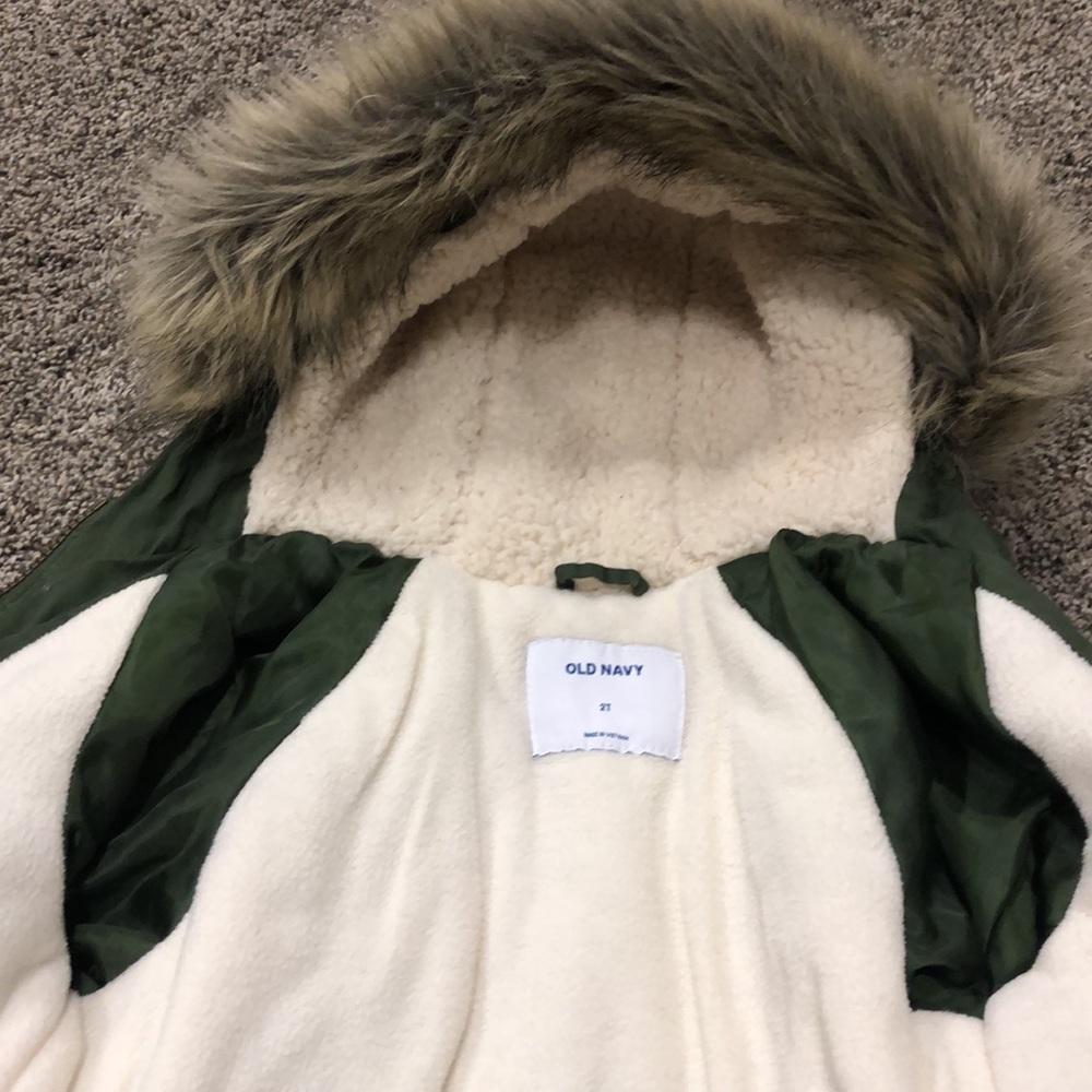 Old Navy army green jacket fleece lined- Girls size 2T - Picture 4 of 5